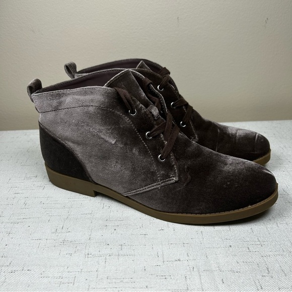 Indigo Rd Boots Womens 8.5 M Alabama Velvet Ankle Booties Lace Up Flats Brown - Picture 2 of 7